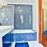 Guesthost - La Vela Azzurra - Flat By The Sea דירה *