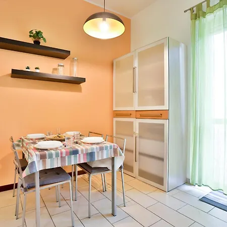 Guesthost - La Vela Azzurra - Flat By The Sea *