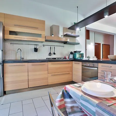 Guesthost - La Vela Azzurra - Flat By The Sea