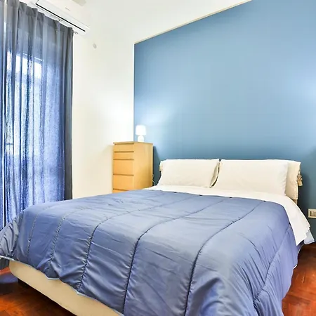 Apartment Guesthost - La Vela Azzurra - Flat By The Sea Naples
