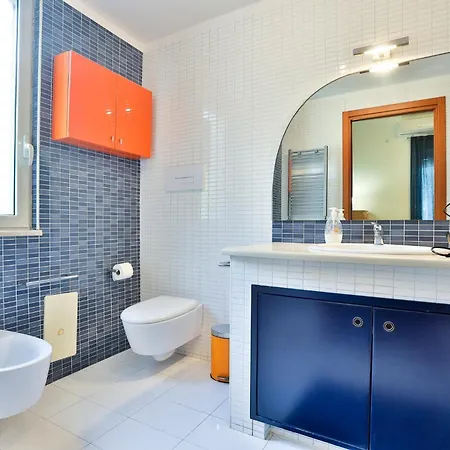 Apartment Guesthost - La Vela Azzurra - Flat By The Sea
