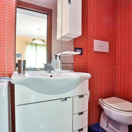 Guesthost - La Vela Azzurra - Flat By The Sea Apartment
